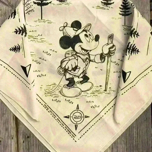 Adventure Is Out Here Disneyland Mickey Mouse Bandana 2020 USA - Picture 4 of 4